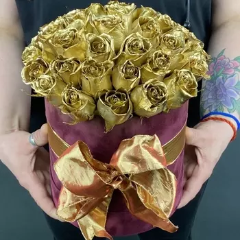 37 Золотых Роз в шляпной коробке