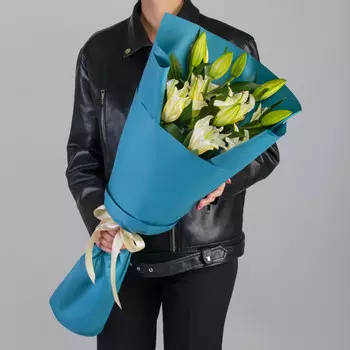 3 Белые Восточные Лилии