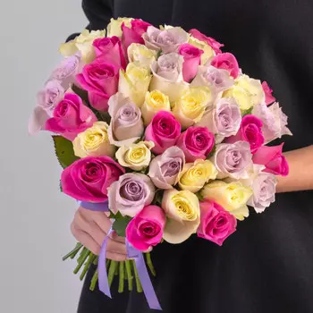 45 Бело-Розово-Сиреневых Роз (30-40 см.)