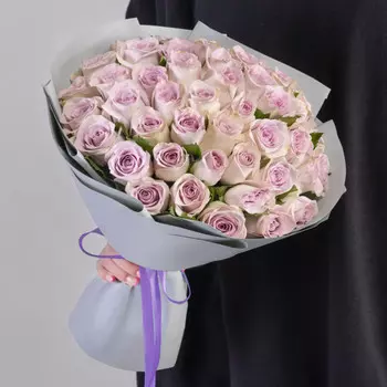 45 Сиреневых Роз (30-40 см.) в упаковке