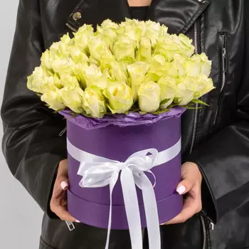 51 Белая Роза (30-40 см.) в коробке