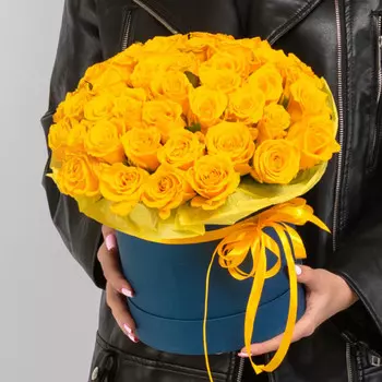 51 Желтая Роза (30-40 см.) в коробке