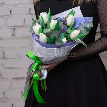 7 Белых Тюльпанов