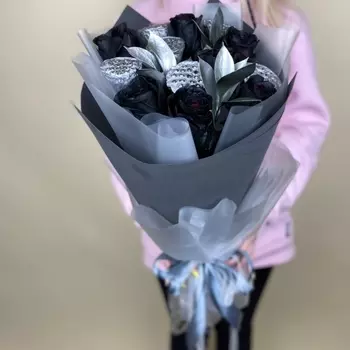7 Черных Роз (60 см.)