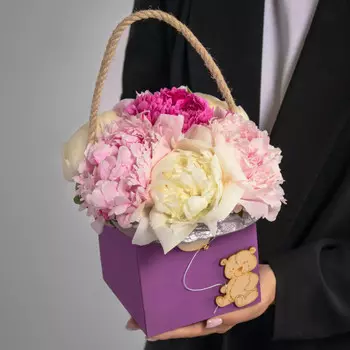 7 Пионов Микс в ящике