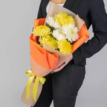 7 Желто-Белых Игольчатых Хризантем