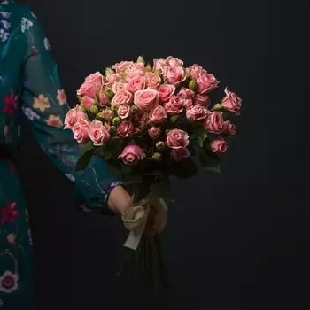 9 Кустовых Розовых Роз (50 см.)