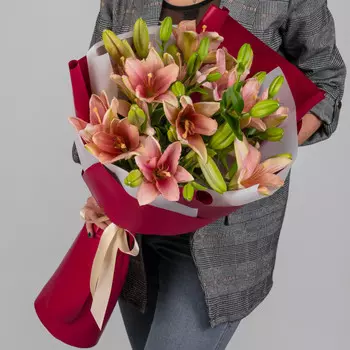 9 Розовых Лилий