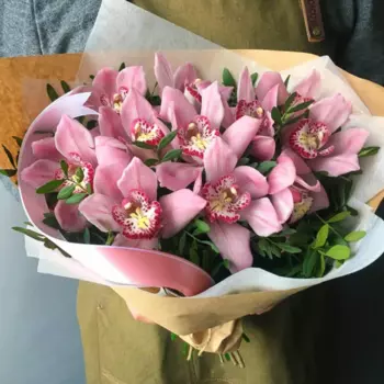 9 Розовых Орхидей