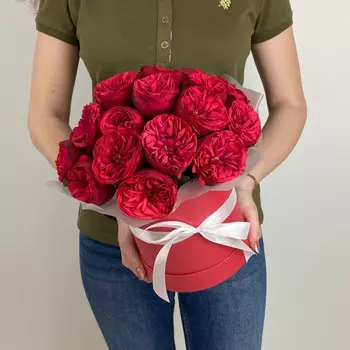 Букет дня из 25 пионовидных роз