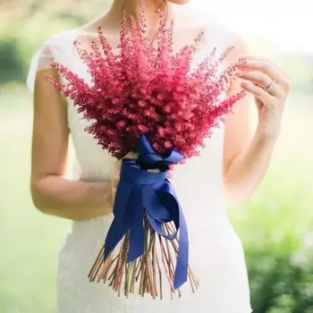 Букет Невесты "Красная Астильба"