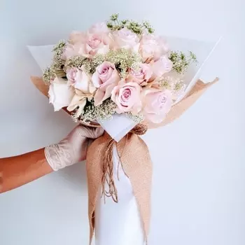 Букет "15 Амми и Розы"