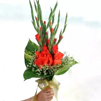 Букет "Гладиолусы и Зелень"