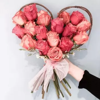 Букет "Коралловое Сердце"