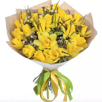 Букет "Нарцисс и Хамелациум"