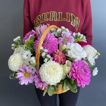 Букет "Нежный Румянец" в корзине