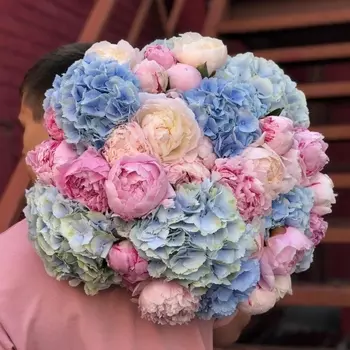 Букет "Пионы и Гортензии"