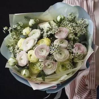 Букет "Весенний Ранункулюс"