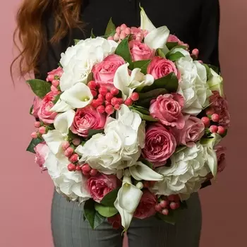 Букет "Ягодно-Розовый"