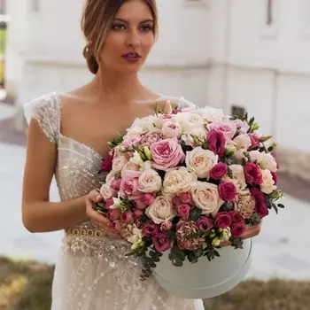 Букет В Коробке "Розы"