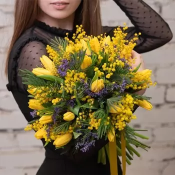 Букет "Женский День"