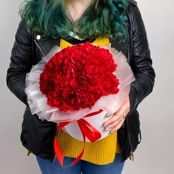 Коробка из 21 красной гвоздики