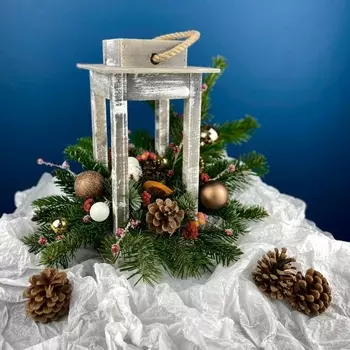 Новогодняя композиция "Фонарь"