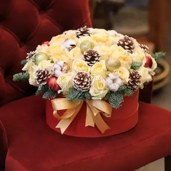 Новогодняя композиция "Щелкунчик"