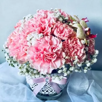 Шляпная коробка "9 Розовых Гвоздик"