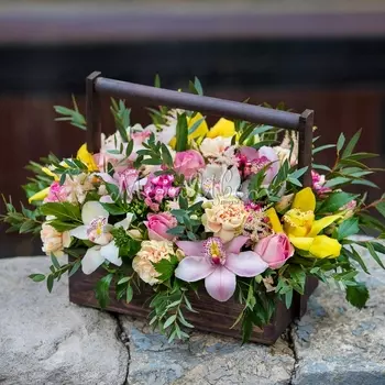 Букет "Венерин Башмачок" в ящике