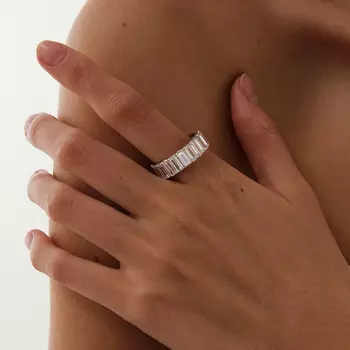 Серебряное кольцо с фианитами Baguette MIE