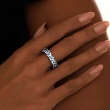 Серебряное кольцо с голубой шпинелью в огранке Ашер MIE