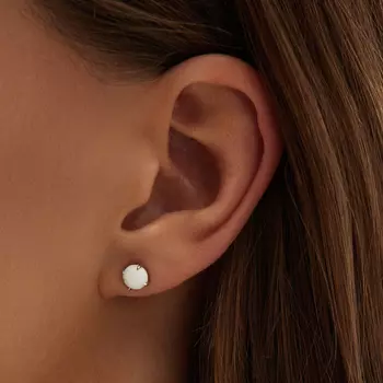 Серебряные серьги гвоздики с опалом 6мм MIE