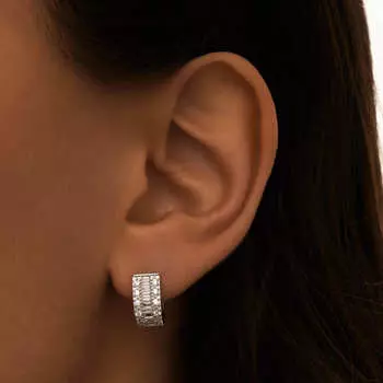 Серебряные серьги с фианитами в огранке Багет MIE