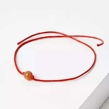 Браслет агат серый красная нить От энергетических атак 6 мм регулируемый (текстиль)