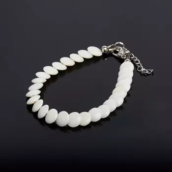 Браслет коралл белый 7 мм 16 см (+3 см) (биж. сплав)