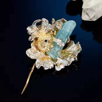 Брошь аквамарин (серебро 925 пр. позолота, родир. бел.)