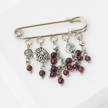 Брошь гранат альмандин (биж. сплав) (булавка)