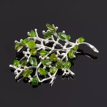 Брошь хромдиопсид (биж. сплав посеребр.)