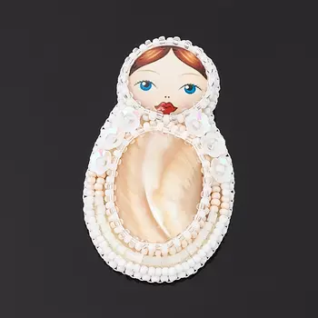 Брошь перламутр бежевый (биж. сплав, кожа натуральная, пластик)