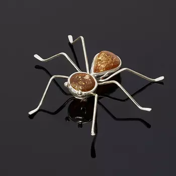 Брошь янтарь (латунь посеребр.)