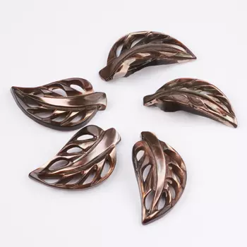 Бусина перламутр коричневый листик 18*32 мм (1 шт)