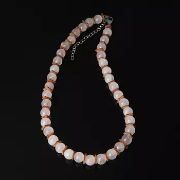 Бусы розовый кварц (биж. сплав, сталь хир., кожа натур.) 10 мм 43 см (+7 см)