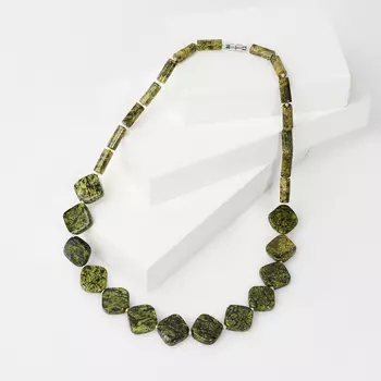 Бусы змеевик 50 см (биж. сплав)