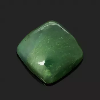 Кабошон нефрит зеленый 13*13 мм