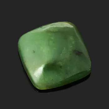 Кабошон нефрит зеленый 13*13 мм