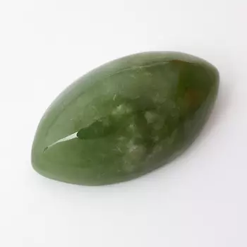 Кабошон нефрит зеленый 9*16 мм