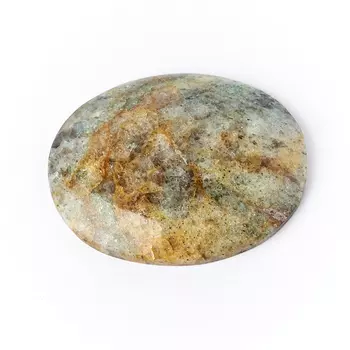 Кабошон слюда (фуксит) 31*38 мм