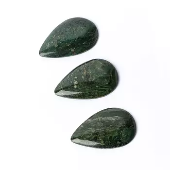 Кабошон тингуаит 26*41 мм