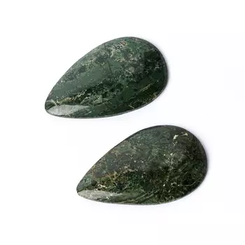 Кабошон тингуаит 26*42 мм